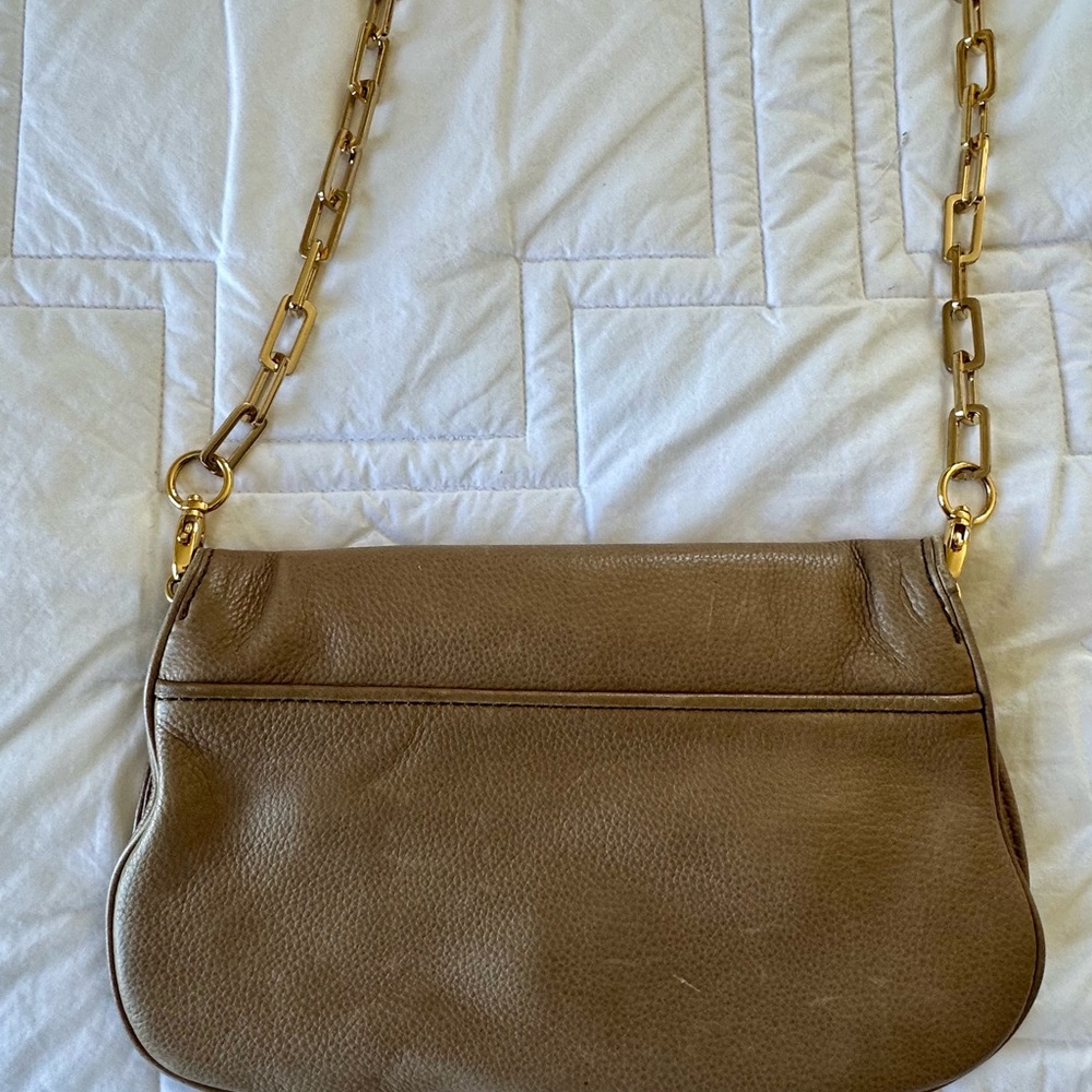Tory Burch Beige Crossbody Bag with Gold Accents - Picture 8 of 10